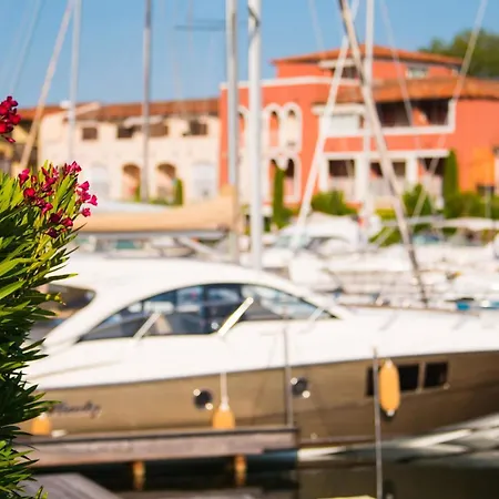 Apartment 3-room Renovated In Port South - Ac - Mooring *