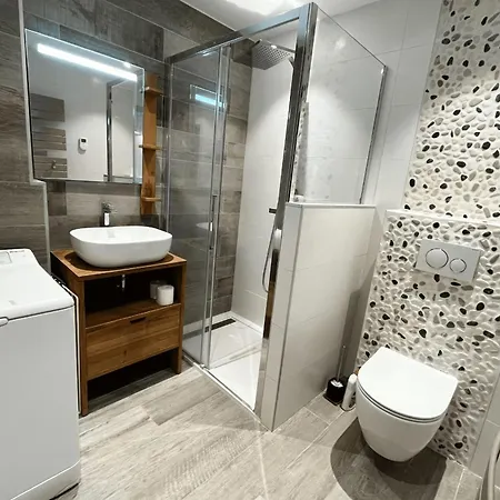 3-room Renovated In Port South - Ac - Mooring Apartment